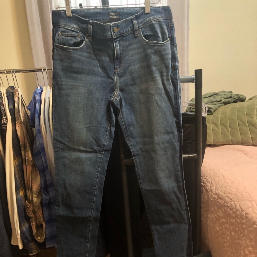 Women’s jeans. Ann Taylor factory jeans w dark stripe. Barely worn.